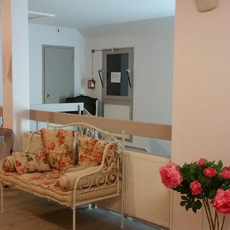 Hotel Le Chantereigne Les Noes-pres-Troyes Dış mekan fotoğraf