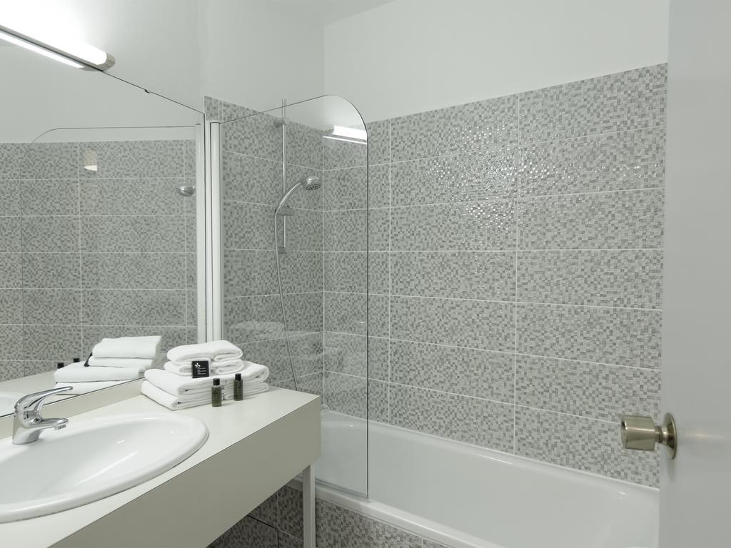 Hotel Le Chantereigne Les Noes-pres-Troyes Dış mekan fotoğraf