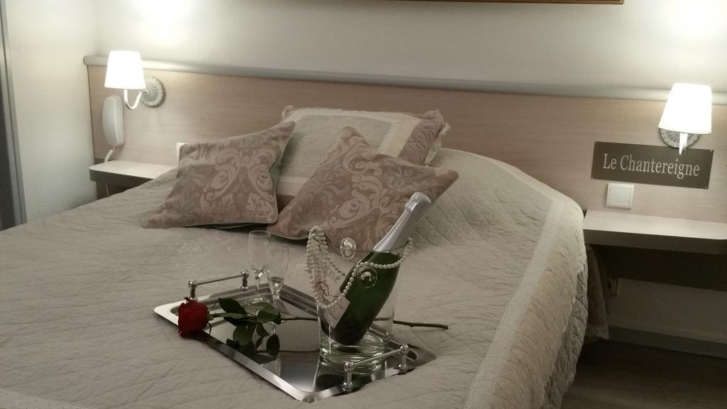 Hotel Le Chantereigne Les Noes-pres-Troyes Dış mekan fotoğraf