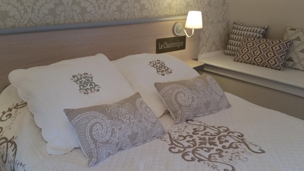 Hotel Le Chantereigne Les Noes-pres-Troyes Dış mekan fotoğraf