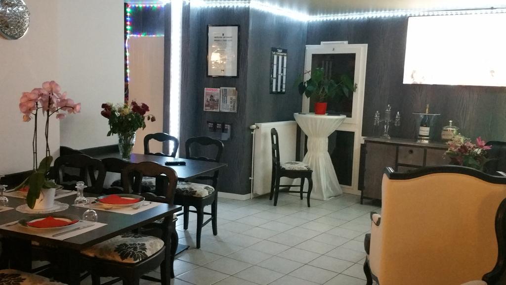 Hotel Le Chantereigne Les Noes-pres-Troyes Dış mekan fotoğraf