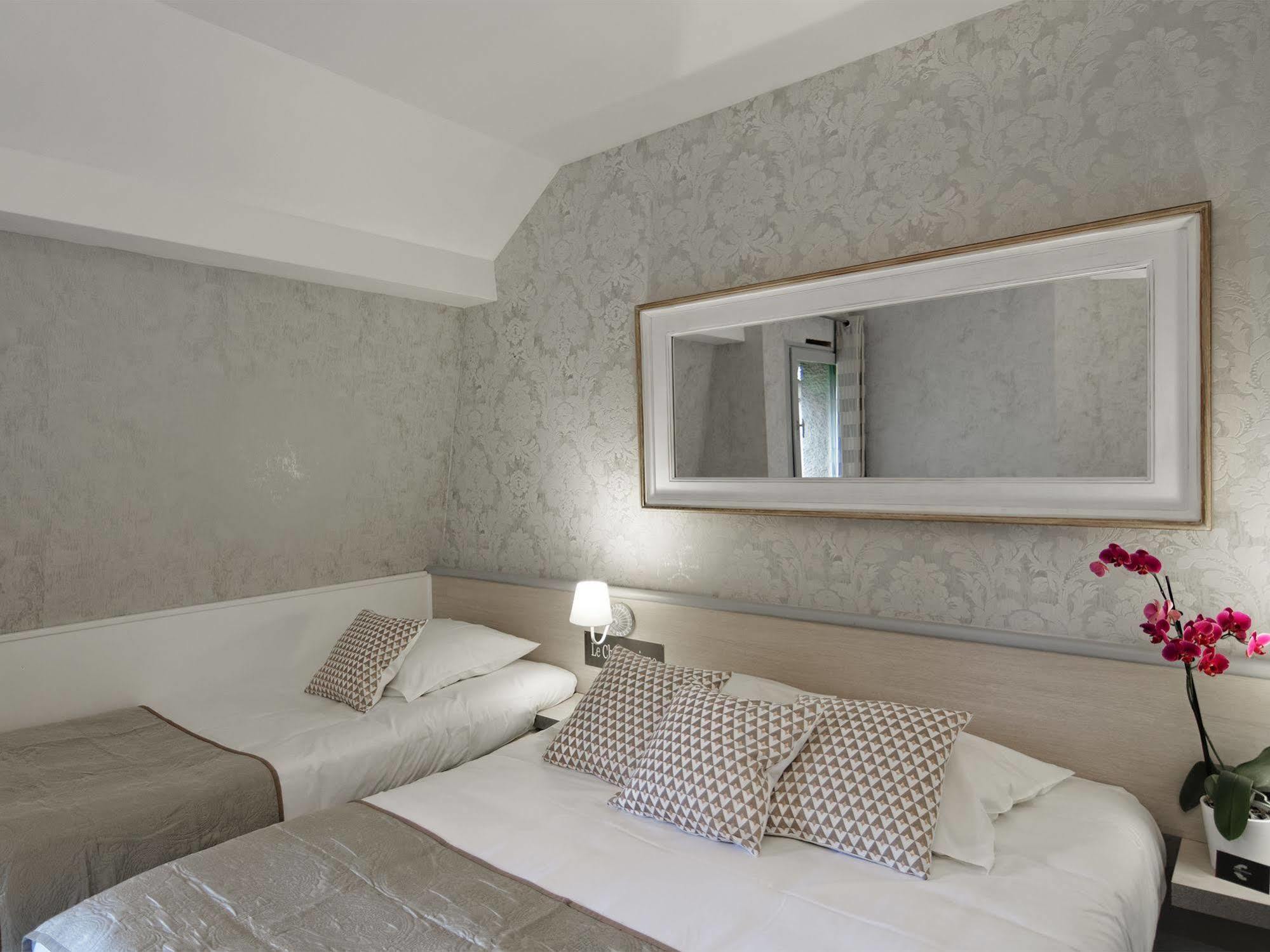 Hotel Le Chantereigne Les Noes-pres-Troyes Dış mekan fotoğraf